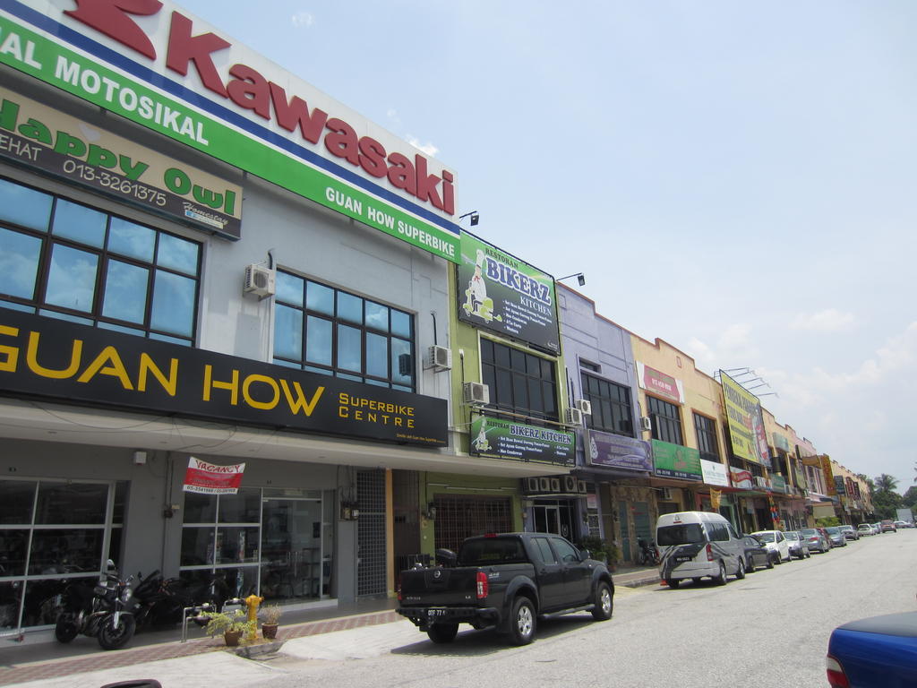 Happy Owl Hotel Ipoh Buitenkant foto